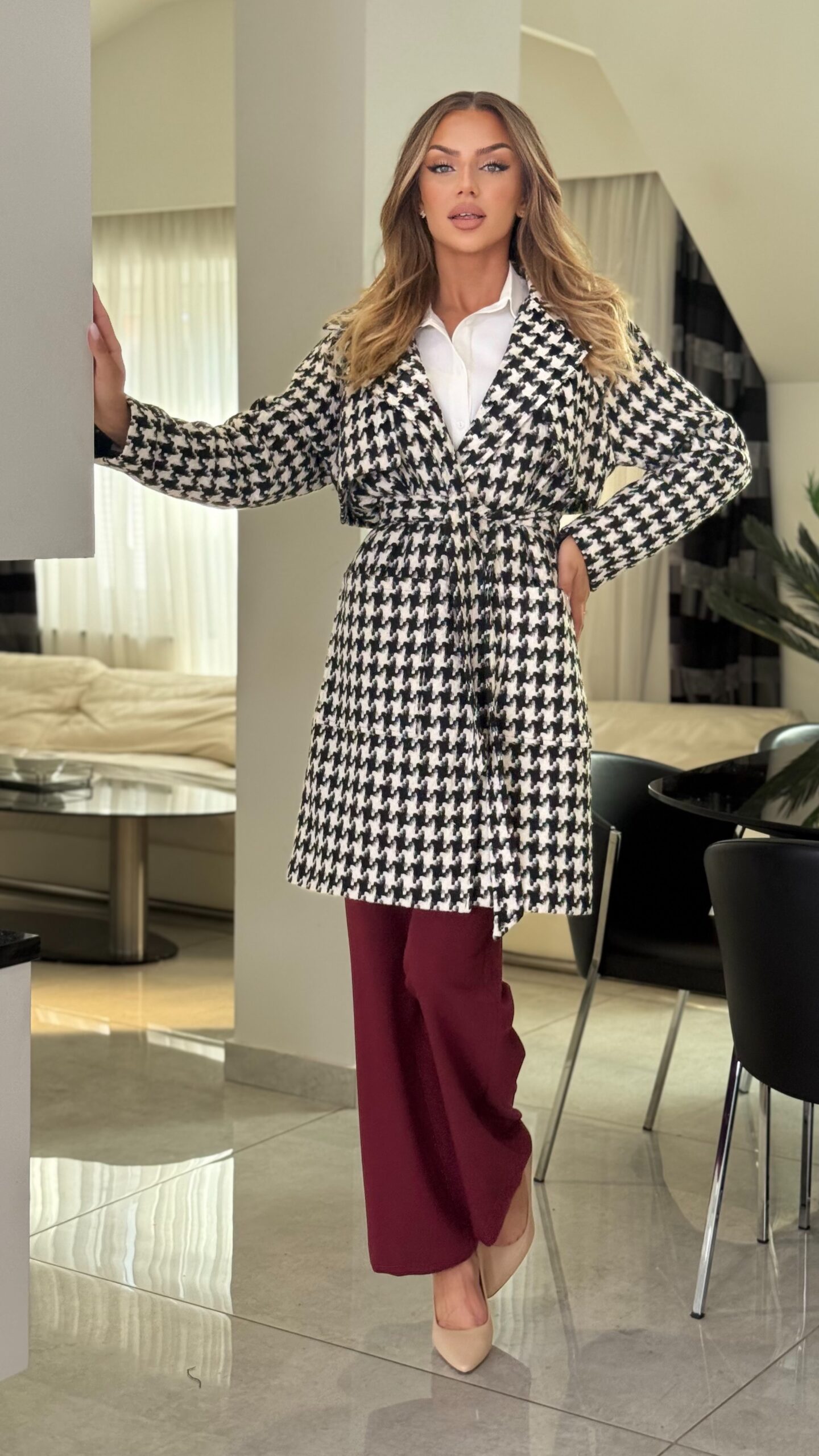 Płaszcz Vivianne Houndstooth Black — zdjęcie 3
